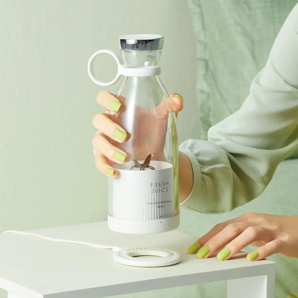 Portable USB Blender – Mini Juicer for Shakes, Smoothies, Fruit
