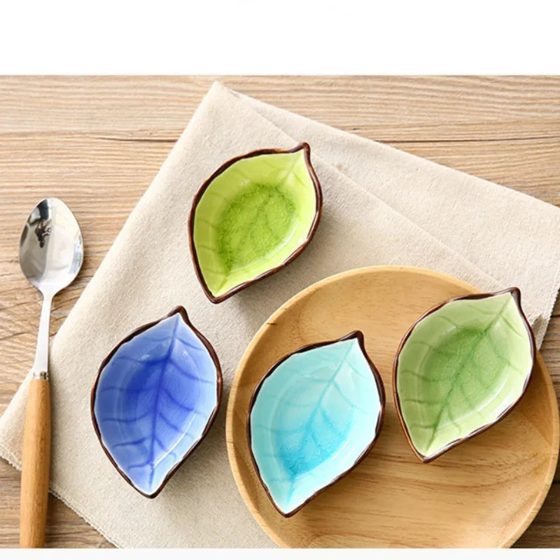 Leaf-Shaped Ceramic Sauce Dish – Ice Crack Glaze, 10×7.5×3cm