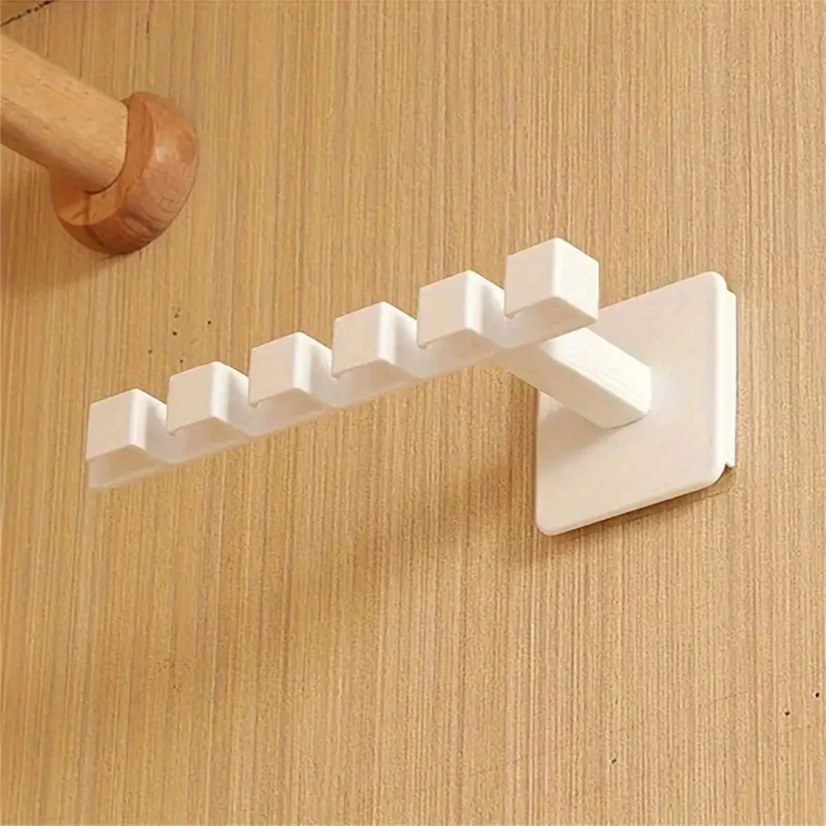 Wall Hook Rack – L-shaped rack with 6 hooks for hats or coats